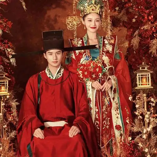 明制汉服婚服凤冠霞帔新娘中式结婚嫁衣明制汉服新式秀禾服冬季