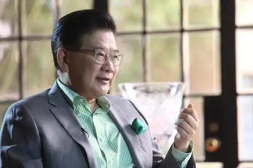 主持生涯30年,曹可凡说"今年我要重新出发"