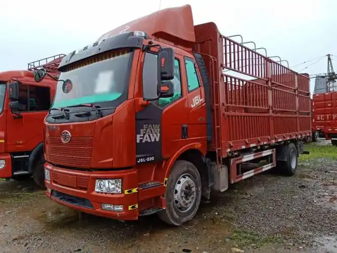 解放单桥苍栏车,二手国五单桥高栏车,6米8单桥货车,解放j6l厂家直销