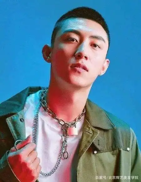 痞帅十足的男士寸头