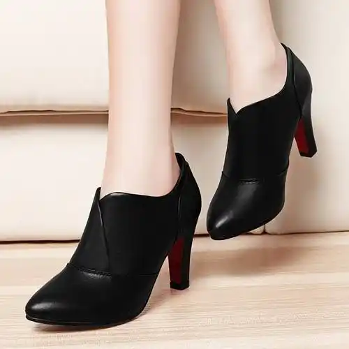 中跟单鞋女春季2020新款中年女士皮鞋黑色时尚妈妈鞋粗跟高跟鞋子