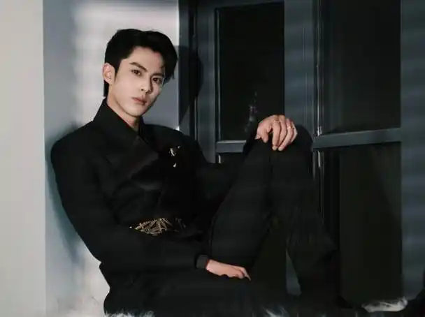 回顾:天生一张浪子脸!这10位男星又痞又帅,不愧是行走的荷尔蒙