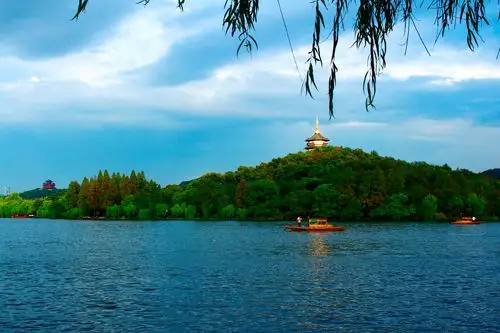 大地:致敬三十岁环中国旅行之杭州西湖