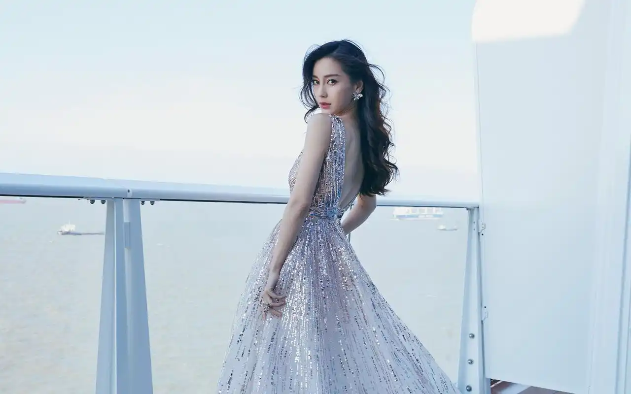 angelababy珠绣长裙性感图片壁纸