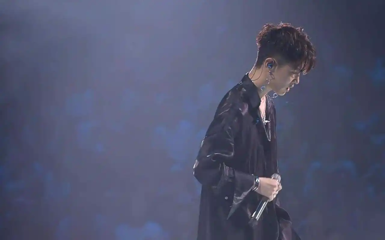 顶流的碰撞?马伯骞和vv7 gt brabus | automotive的秘密