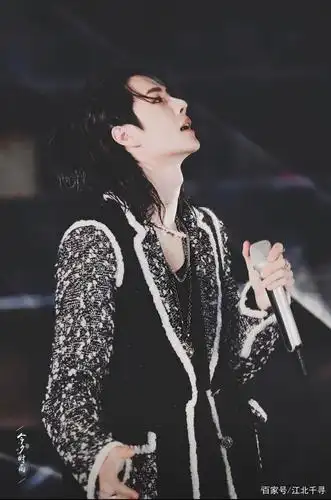 优质偶像王一博,顶级自律迸发的极致能量!