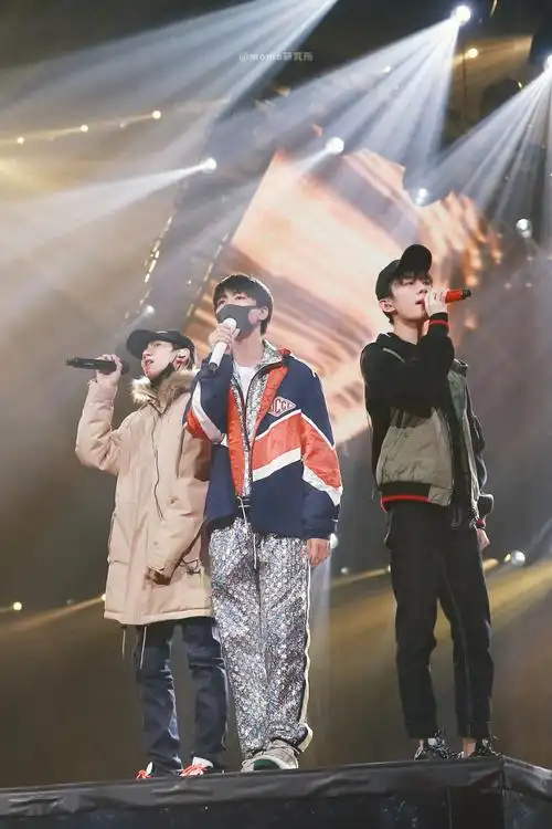 会出座位了#分享一组三小只未公开的合体彩排图tfboys | 2018-2019