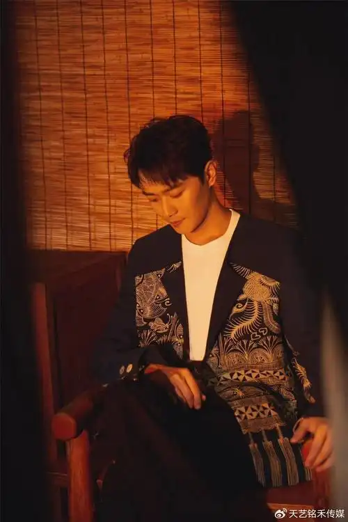 《珠江人家》央1收官 曹骏戏台上下唱响家国情怀|曹骏|戏台|珠江人家