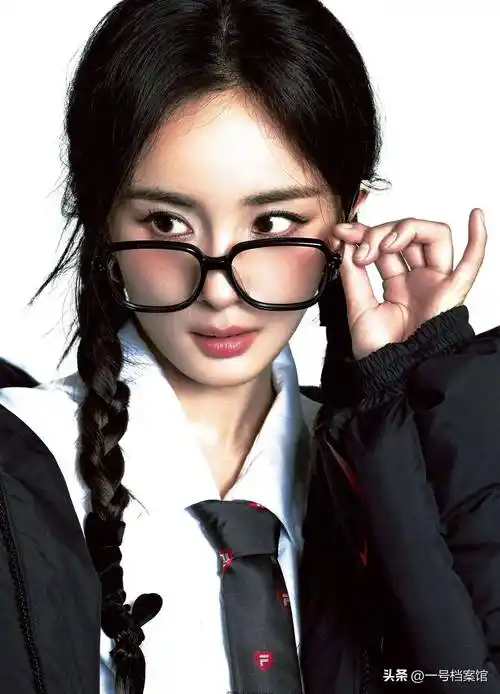 快乐大本营20210123期:杨幂化身主编召唤"小说