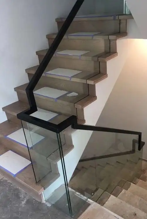 楼梯扶手钢化玻璃扶手楼梯钢槽现代家用室内栏杆超白实木长虹阳台护栏