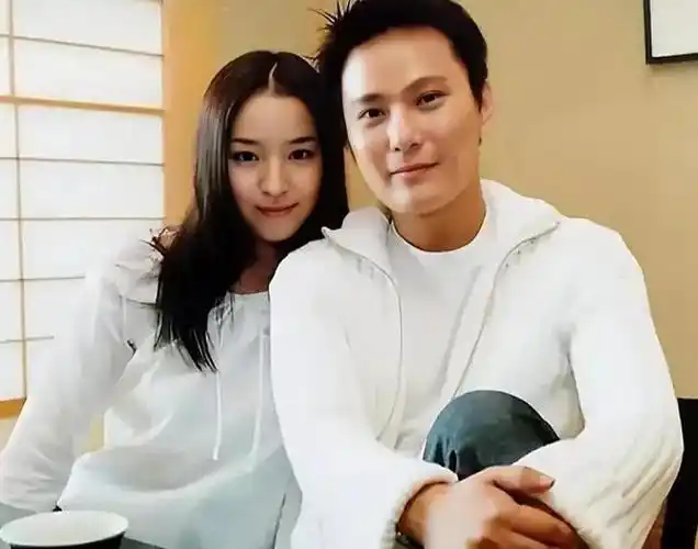 张信哲56岁依旧单身是痴迷爱情还是不相信爱情