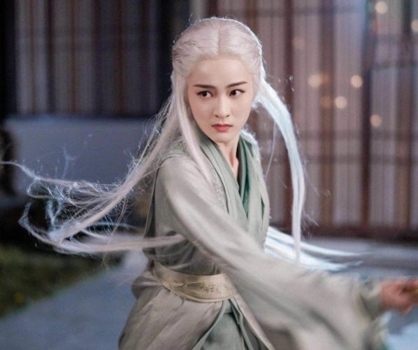 女星白发造型杨蓉李冰冰没啥看见热巴后我心都醉了