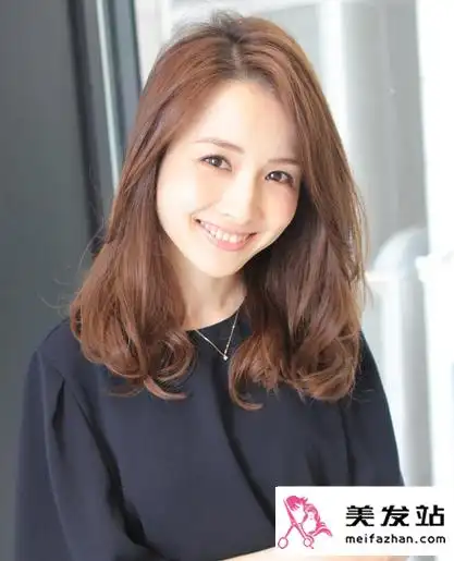 知性韩范中长发烫发 中长发好看气质烫卷发_女生烫发 - 美发站