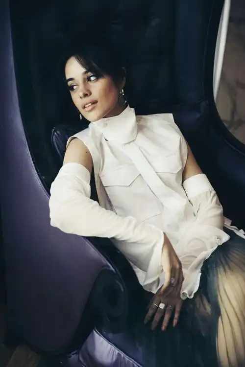 卡妹camilacabello最新写真释出