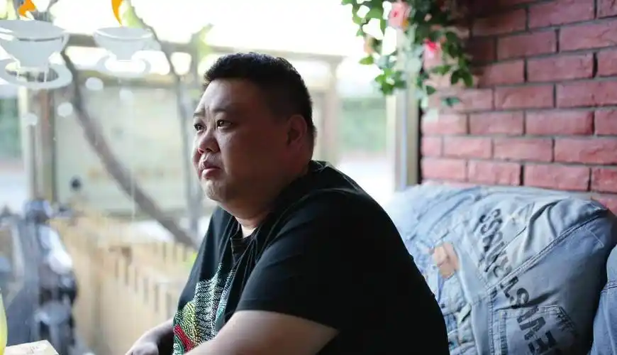 可旁边受欺负的孙越,才是真正的大人物_相声_郭德纲_于谦