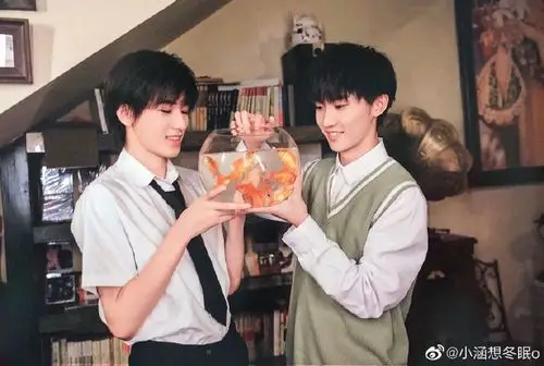 祺轩[超话]# 富士山下 马嘉祺会选宋亚轩 . 来自simply咪西吧 - 尾