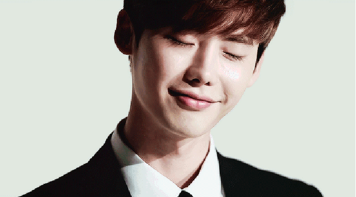 李钟硕眨眼睁眼明星gif动图_动态图_表情包下载_soogif