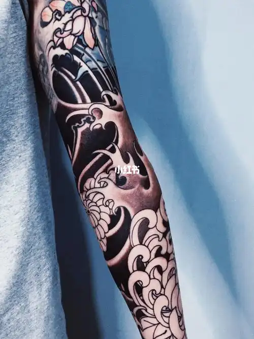 接个老传统风格菊花浪花花臂