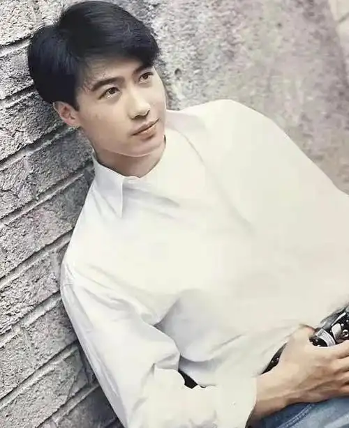 演员黎明:和乐基儿离婚后,为何娶普通妻子?