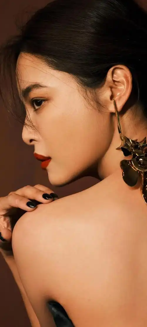 美女明星壁纸分享~辛芷蕾