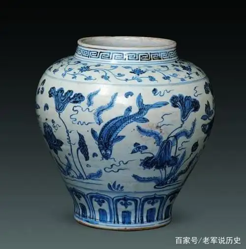 国家博物馆藏明青花荷塘鱼藻纹罐明代民窑青花瓷器朴实无华