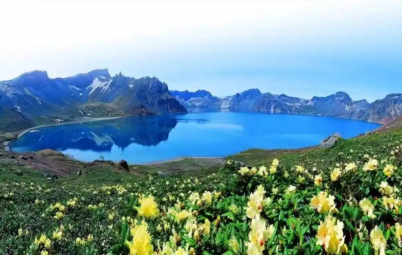 长白山犹如一朵冰山雪莲67676767