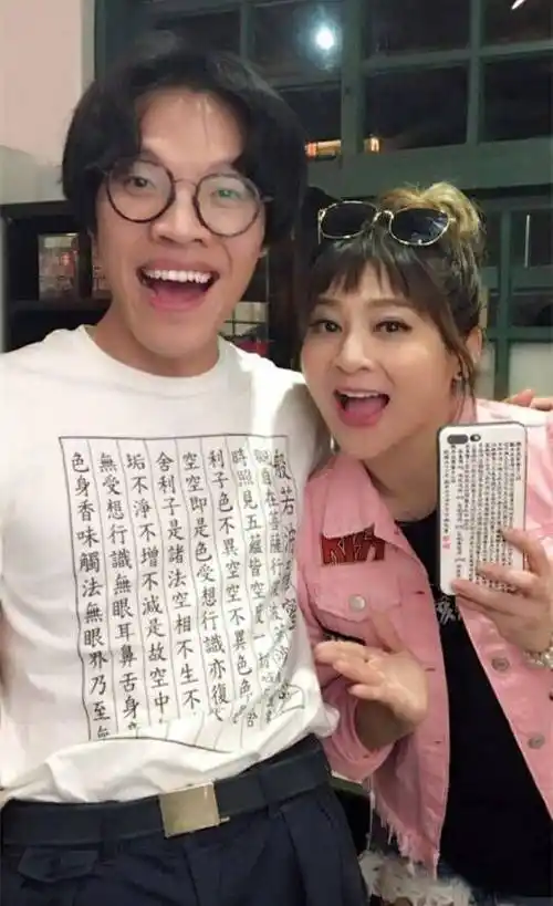 十二大美女中的不老女神,当年多少人曾背着父母偷偷看过她?