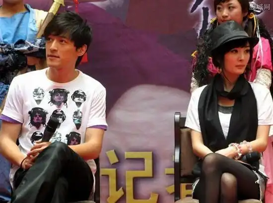 胡歌杨幂互关后首互动 还是为女方的新片