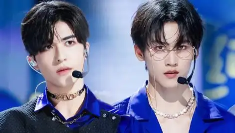 我在看#创造营#2021的《radio》这段舞台的时候脑子里面还一直浮现这