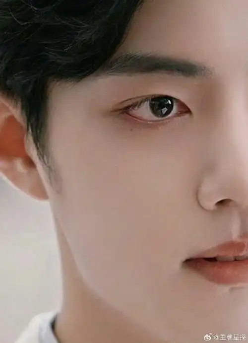 肖战泪痣#这不是泪痣,这是卧蚕痣啊!是罕见的卧蚕痣!