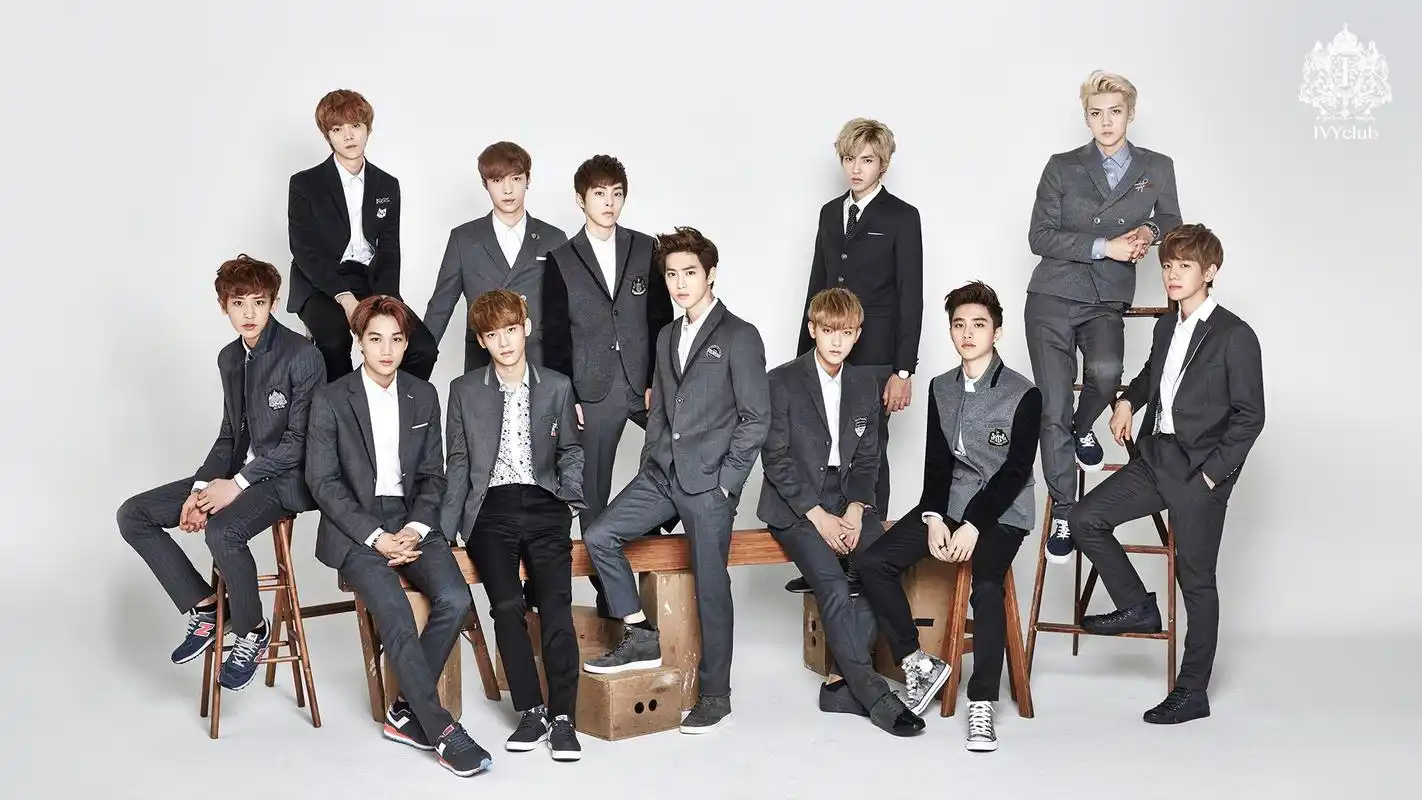 ivy club拍摄,exo穿西装集体合照,不要下面那个女的