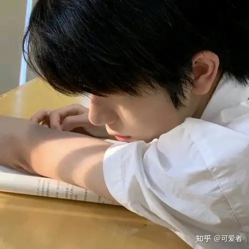 非常帅气超有感觉的男生头像