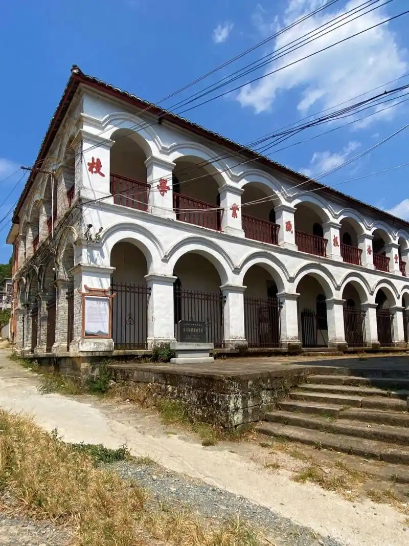 尚有人居住 江西宜春宜丰天宝古村,至今已有上千年的历史,特意驱车