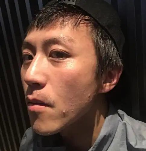 邓超减肥成功,为拍戏瘦掉40斤,脸部凹陷显老态