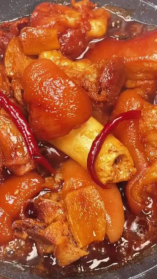 不用一滴水就能做的红烧猪肘子做法方便还有面子