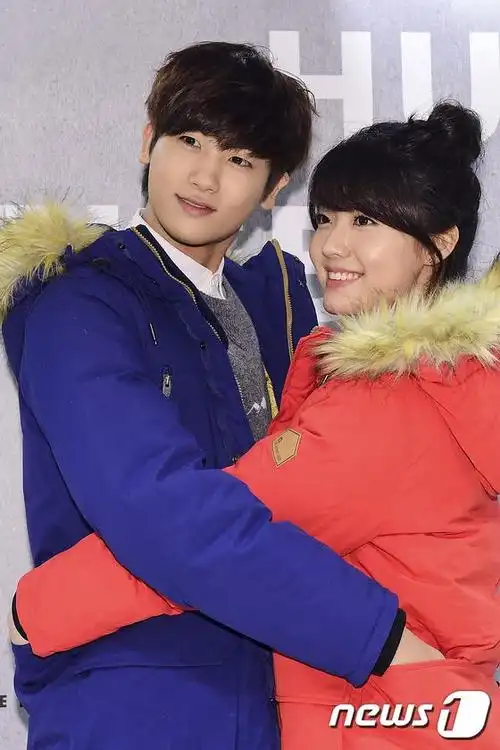 朴炯植南智贤"拥抱情人节" 戏里戏外皆甜蜜 (组图) (4)