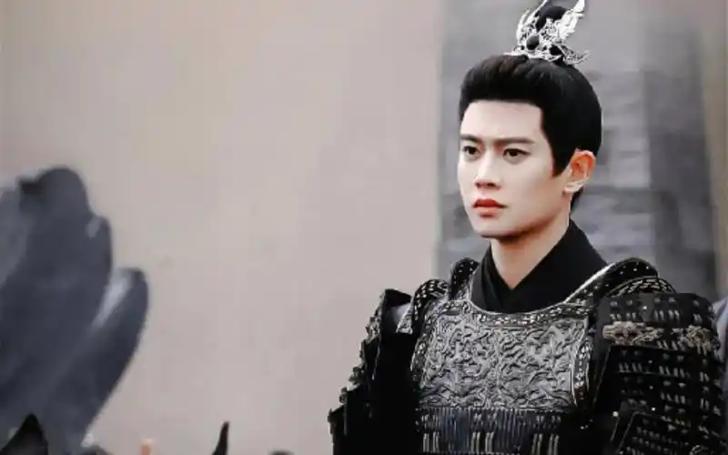 来一波任嘉伦古装杀!你最爱哪个造型?