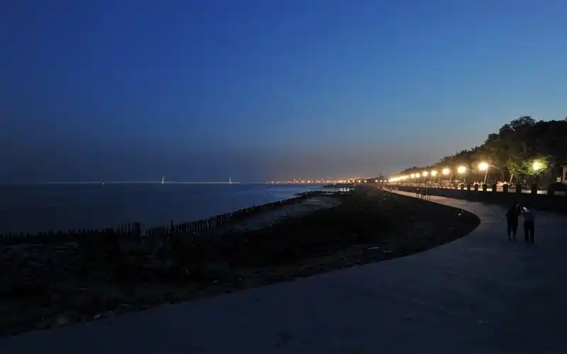 夜晚海边唯美风景桌面壁纸