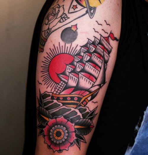 男生大臂oldschool纹身图片好看的手臂纹身图案3