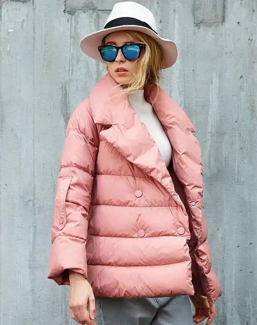 冰粉色大翻领休闲版女式羽绒服