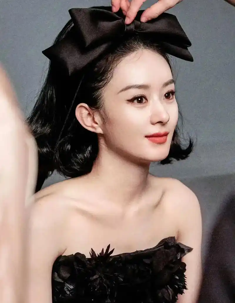 圆弧形发际线模板——赵丽颖