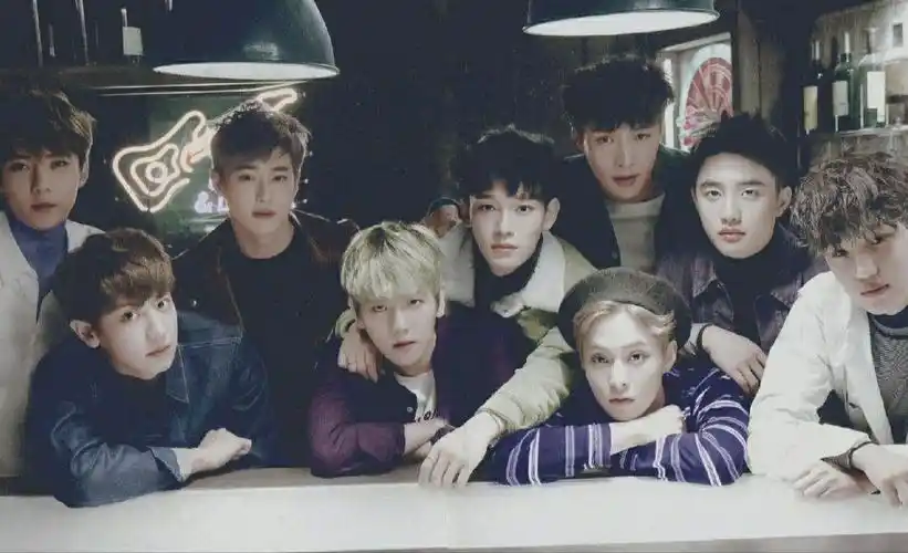 有没有可以做壁纸的exo的合照