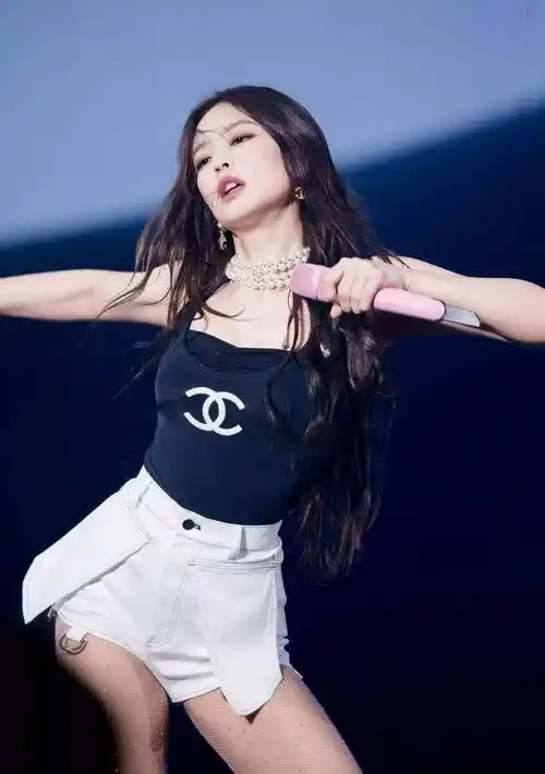 金智妮跳舞最美瞬间大合集,各种风格都能驾驭,很吃她的猫咪长相_舞台