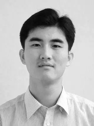 请帮忙把1寸黑白照片处理一下!