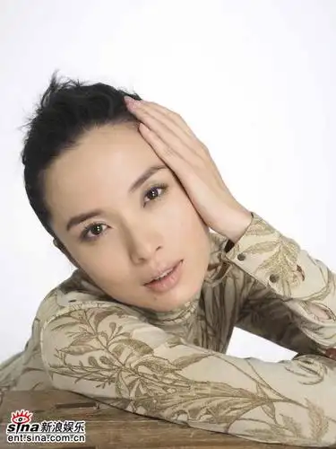 《暖》中的出色表演,而获得认同的年轻女演员李佳(blog),近日做客中央