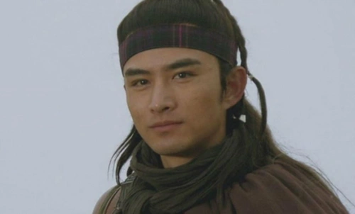 比如:关于张清同志,石头飞得可以,但好像只能耍飞石,刀枪剑戟方面没