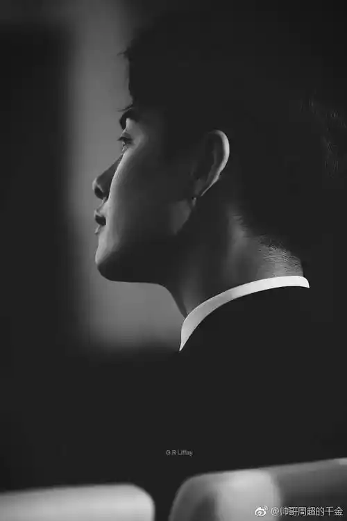 马天宇超话#心动时刻##马天宇观心#五官越艳丽的人才越适合黑白,在