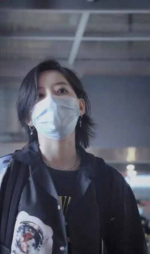 我要说李斯丹妮就是因为娘才蛊到我了