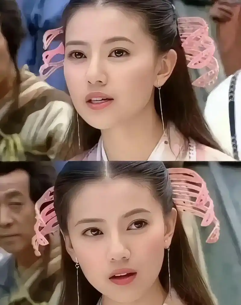 一直没觉得贾静雯的颜值有多高,个人认为周芷若最好看,而且也很喜欢