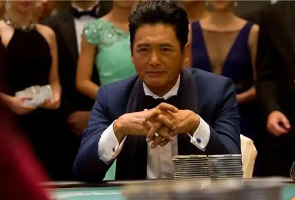 周润发而吴彦祖哪怕不靠这些,他也能混得风生水起,毕竟所有男人的梦想